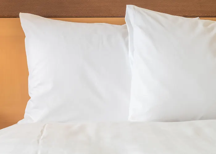 Holiday Inn Express & Suites Naples Downtown - 5Th Avenue By Ihg