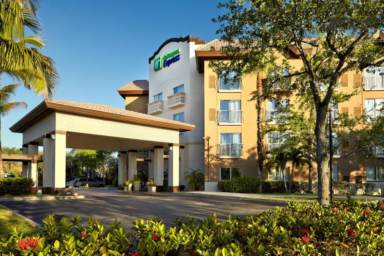 Express & Downtown - 5th Avenue By Ihg North Naples