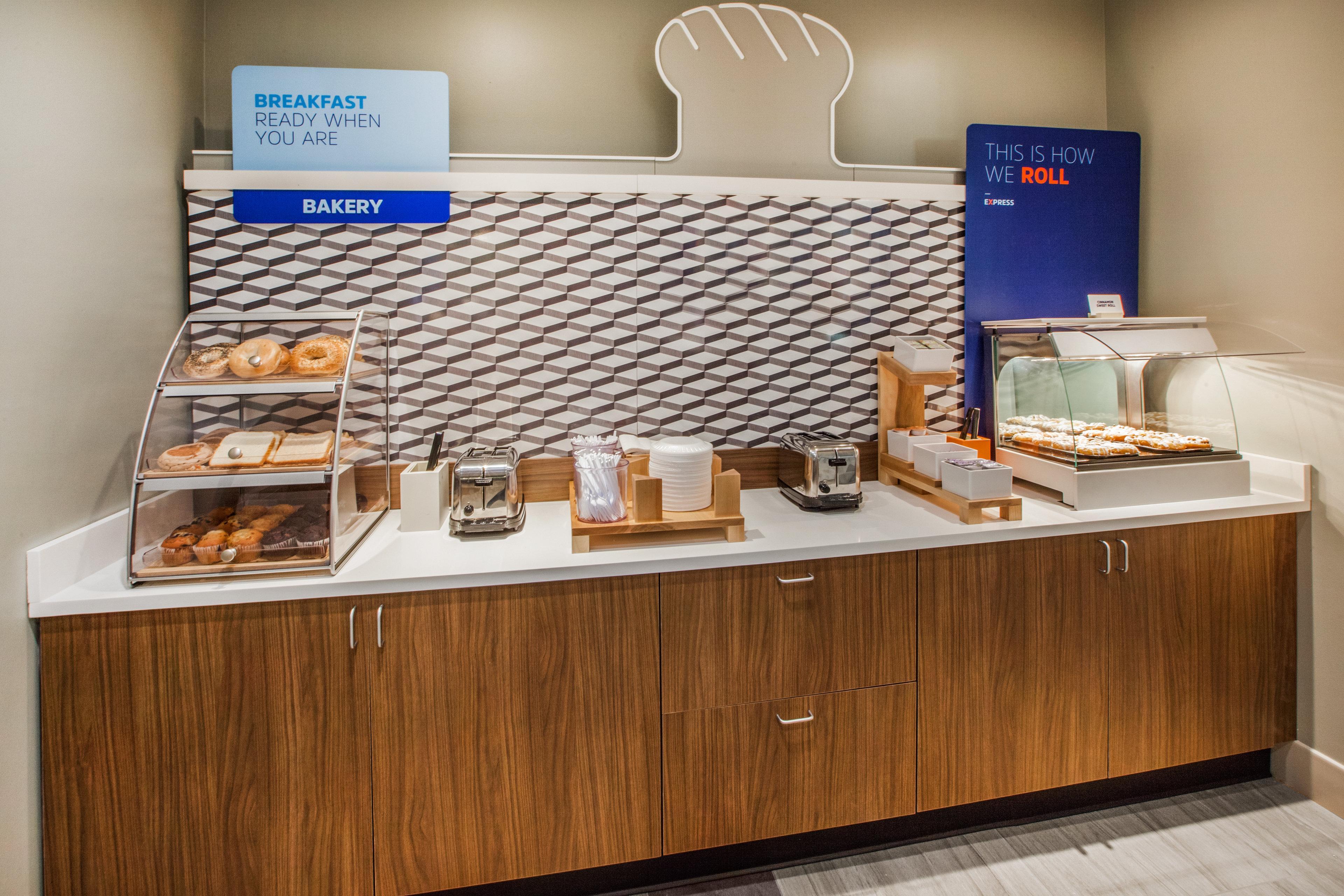 Hotel Express & Downtown - 5th Avenue By Ihg North Naples