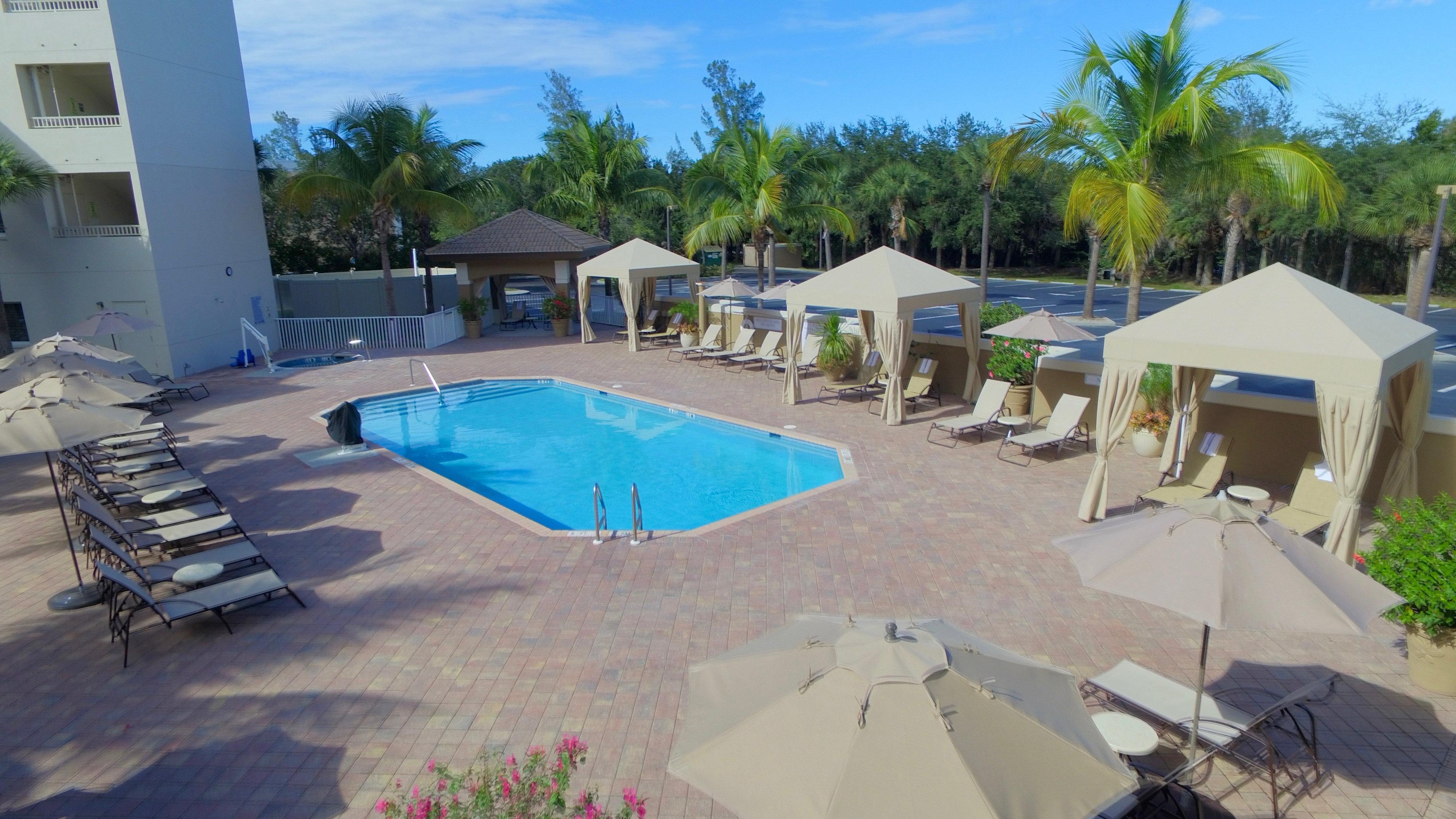 Express & Downtown - 5th Avenue By Ihg Hotel North Naples