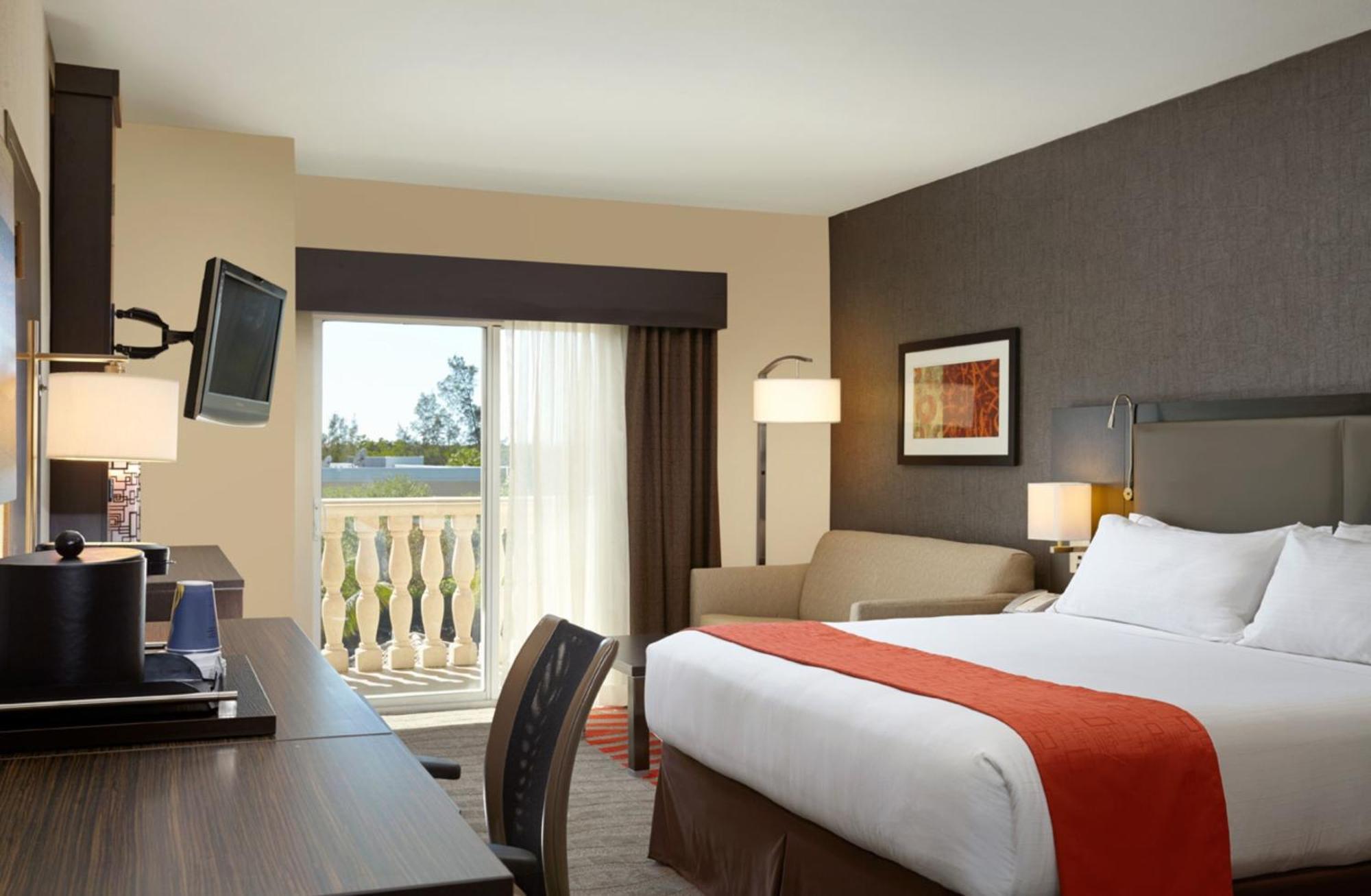 Hotel Express & Downtown - 5th Avenue By Ihg North Naples